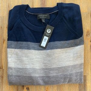 Banana Republic Men’s 100% Merino Wool Striped Sweater, size Large